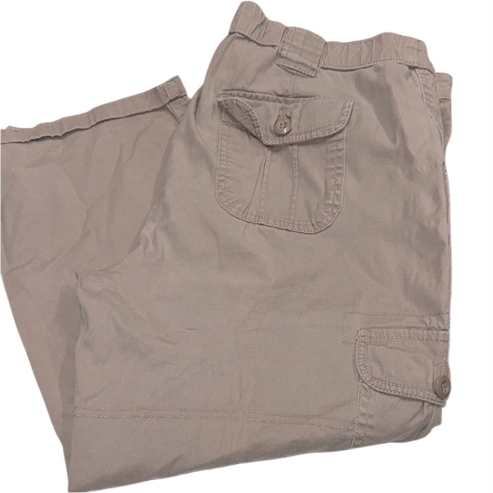St. John's Bay Khaki Cargo Pants size 10